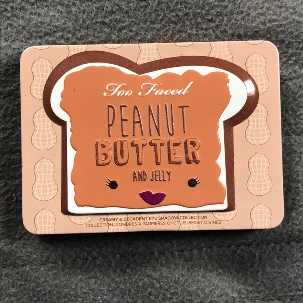 Too faced peanut butter and jelly pallet